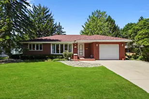 830 Thomas St, Chicago Heights, IL 60411 - Photo 1