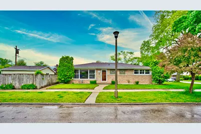 7625 N Karlov Avenue, Skokie, IL 60076 - Photo 1