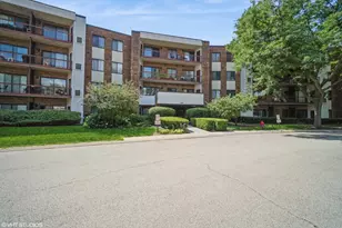 1500 Harbour Dr, Wheeling, IL 60090 - Photo 1