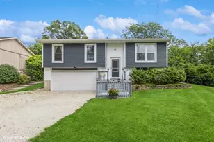 2508 Lilac St, McHenry, IL 60051 - Photo 1