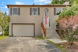 853 Voyager Dr, Bartlett, IL 60103 - Photo 1