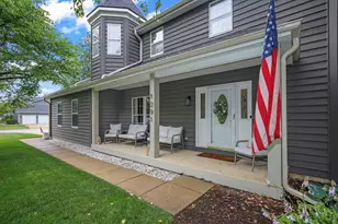 1091 Danforth Dr, Batavia, IL 60510 - Photo 1