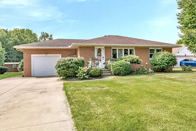 1505 E Bridge Street, Streator, IL 61364 - Photo 1