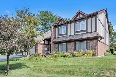 423 Ramblewood Drive #D, Glen Ellyn, IL 60137 - Photo 1