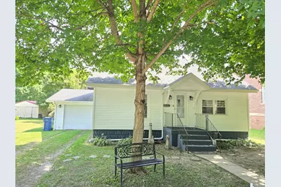 310 N Illinois Avenue, Deland, IL 61839 - Photo 1