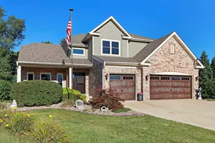 500 Ridgewood Dr, Antioch, IL 60002 - Photo 1