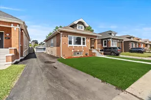 1706 S 9th Ave, Maywood, IL 60153 - Photo 1