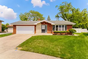 554 E 168th Pl, South Holland, IL 60473 - Photo 1