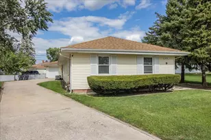 634 E 161st St, South Holland, IL 60473 - Photo 1