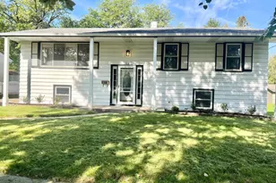 1713 Maple Ave, Belvidere, IL 61008 - Photo 1