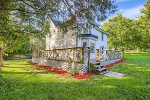5N460 Hanson Rd, Saint Charles, IL 60175 - Photo 1