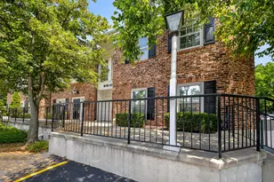 610 W Roosevelt Rd, Wheaton, IL 60187 - Photo 1