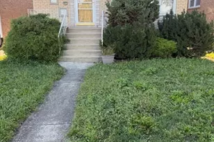 7715 New England Ave, Burbank, IL 60459 - Photo 1