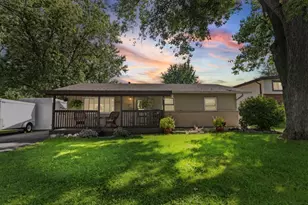 5551 Margie Ln, Oak Forest, IL 60452 - Photo 1