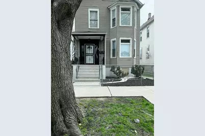 8423 S Muskegon Avenue, Chicago, IL 60617 - Photo 1