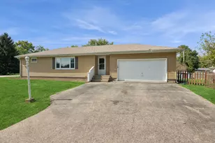 1807 Beach Rd, McHenry, IL 60050 - Photo 1