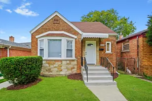 10135 S Forest Ave, Chicago, IL 60628 - Photo 1