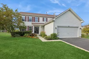 389 W Caldwell Dr, Round Lake, IL 60073 - Photo 1