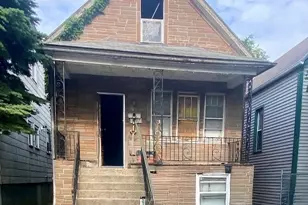 8137 S Coles Ave, Chicago, IL 60617 - Photo 1