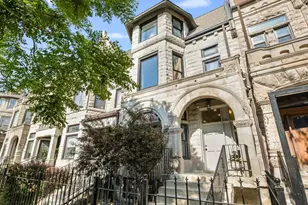 4243 S King Dr, Chicago, IL 60615 - Photo 1