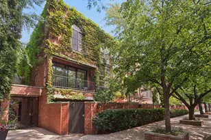 416 W Grant Pl, Chicago, IL 60614 - Photo 1