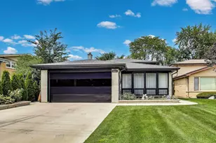 4664 W Lunt Ave, Lincolnwood, IL 60712 - Photo 1