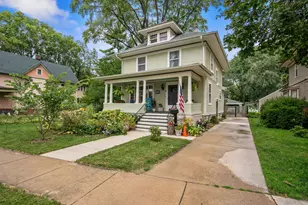 426 Palace St, Aurora, IL 60506 - Photo 1