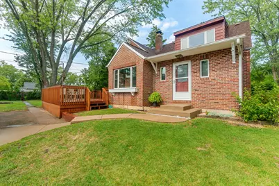 26282 Walnut Avenue N, Mundelein, IL 60060 - Photo 1