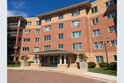 720 Creekside Drive #305, Mount Prospect, IL 60056 - Photo 1
