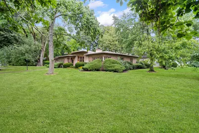 1381 Sunnyside Avenue, Highland Park, IL 60035 - Photo 1