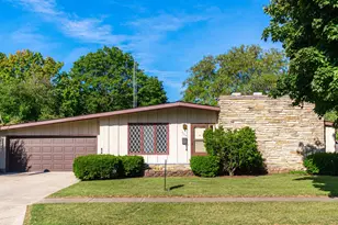 1113 Gifford St, Dekalb, IL 60115 - Photo 1