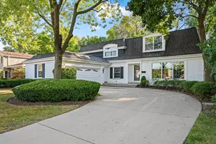 1607 S Kaspar Ave, Arlington Heights, IL 60005 - Photo 1