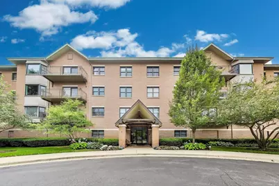 20 Trafalgar Square #203, Lincolnshire, IL 60069 - Photo 1