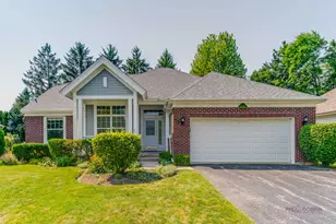 520 Valley Forge Ln, Mundelein, IL 60060 - Photo 1