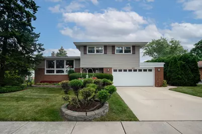 224 W Bradley Street, Des Plaines, IL 60016 - Photo 1