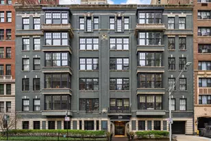 223 E Delaware Pl, Chicago, IL 60611 - Photo 1