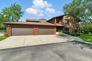 1415 Chartres Dr, Northbrook, IL 60062 - Photo 1