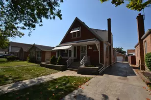 9516 S Francisco Ave, Evergreen Park, IL 60805 - Photo 1
