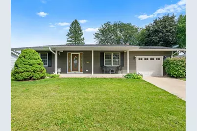 816 Melrose Court, McHenry, IL 60050 - Photo 1