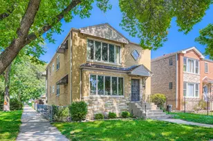 4924 W Montrose Ave, Chicago, IL 60641 - Photo 1