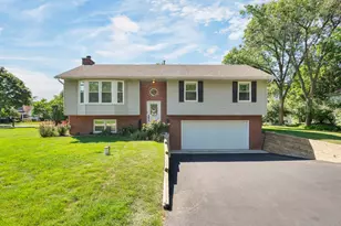 21012 N 18th St, Barrington, IL 60010 - Photo 1