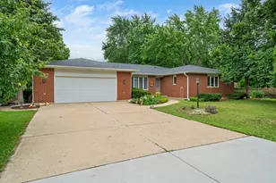 1204 Prairie Ln, Yorkville, IL 60560 - Photo 1