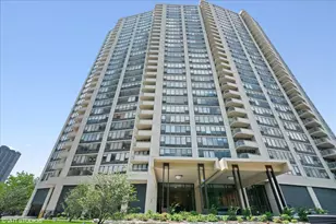 3930 N Pine Grove Ave, Chicago, IL 60613 - Photo 1