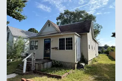 818 S Market Street, Hoopeston, IL 60942 - Photo 1
