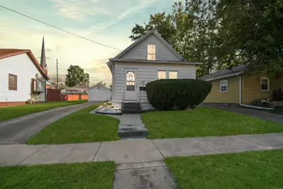 1304 W Chestnut Street, Bloomington, IL 61701 - Photo 1