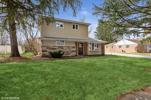 9 Apple Ln, Park Forest, IL 60466 - Photo 1