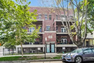 2401 W Winnemac Ave, Chicago, IL 60625 - Photo 1