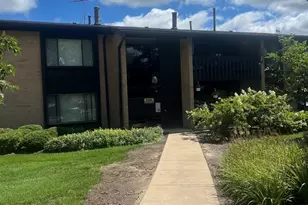 6139 Knoll Wood Rd, Willowbrook, IL 60527 - Photo 1