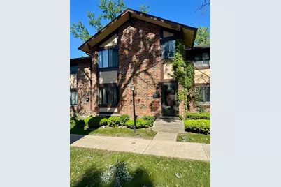 1 S 215 Stratford Lane, Villa Park, IL 60181 - Photo 1