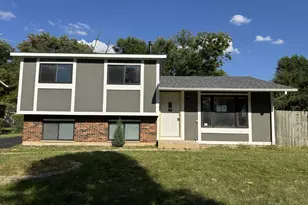 118 Springleaf Dr, Bolingbrook, IL 60440 - Photo 1